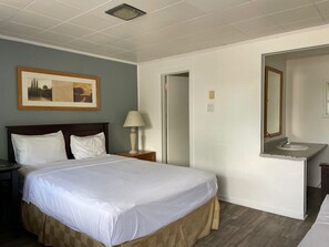 Comfort-rum - 1 queensize-säng | Skrivbord, arbetsyta för laptop, gratis wi-fi och sängkläder