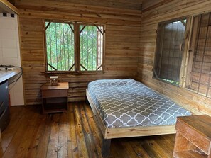 Studio | Premium bedding, in-room safe, individually furnished, desk - Roatan Bed & Breakfast Apartments (Roatan)