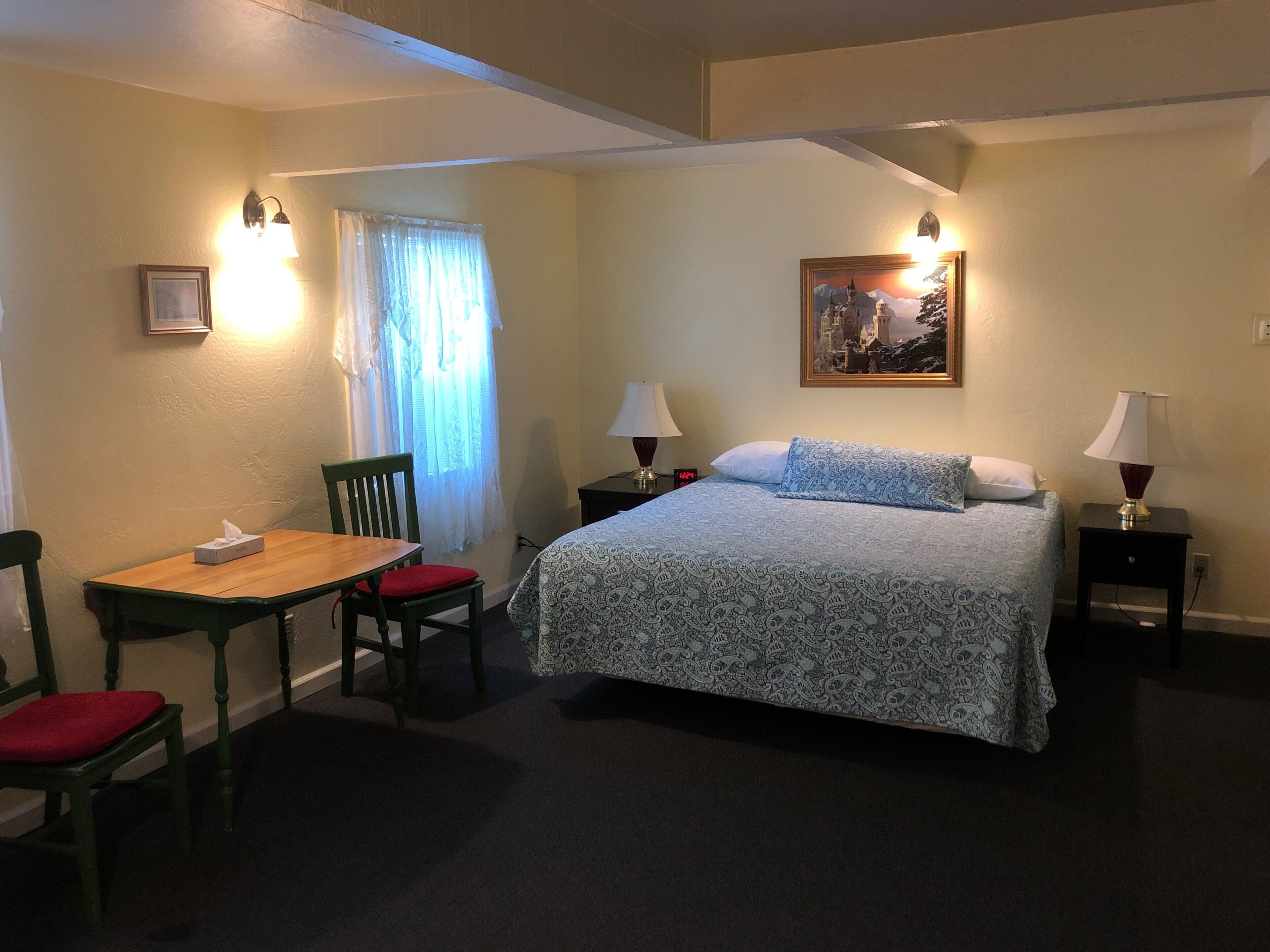 Standard Room | Desk, iron/ironing board, free WiFi, bed sheets