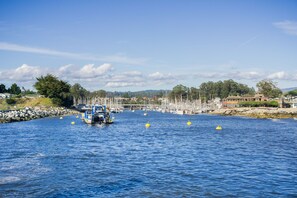 Beach nearby - Harbor Inn (Santa Cruz)