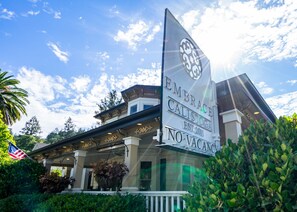 Front of property - Embrace Calistoga (Calistoga)