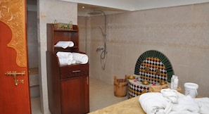 Sauna a vapor, tratamentos corporais, esfoliação corporal