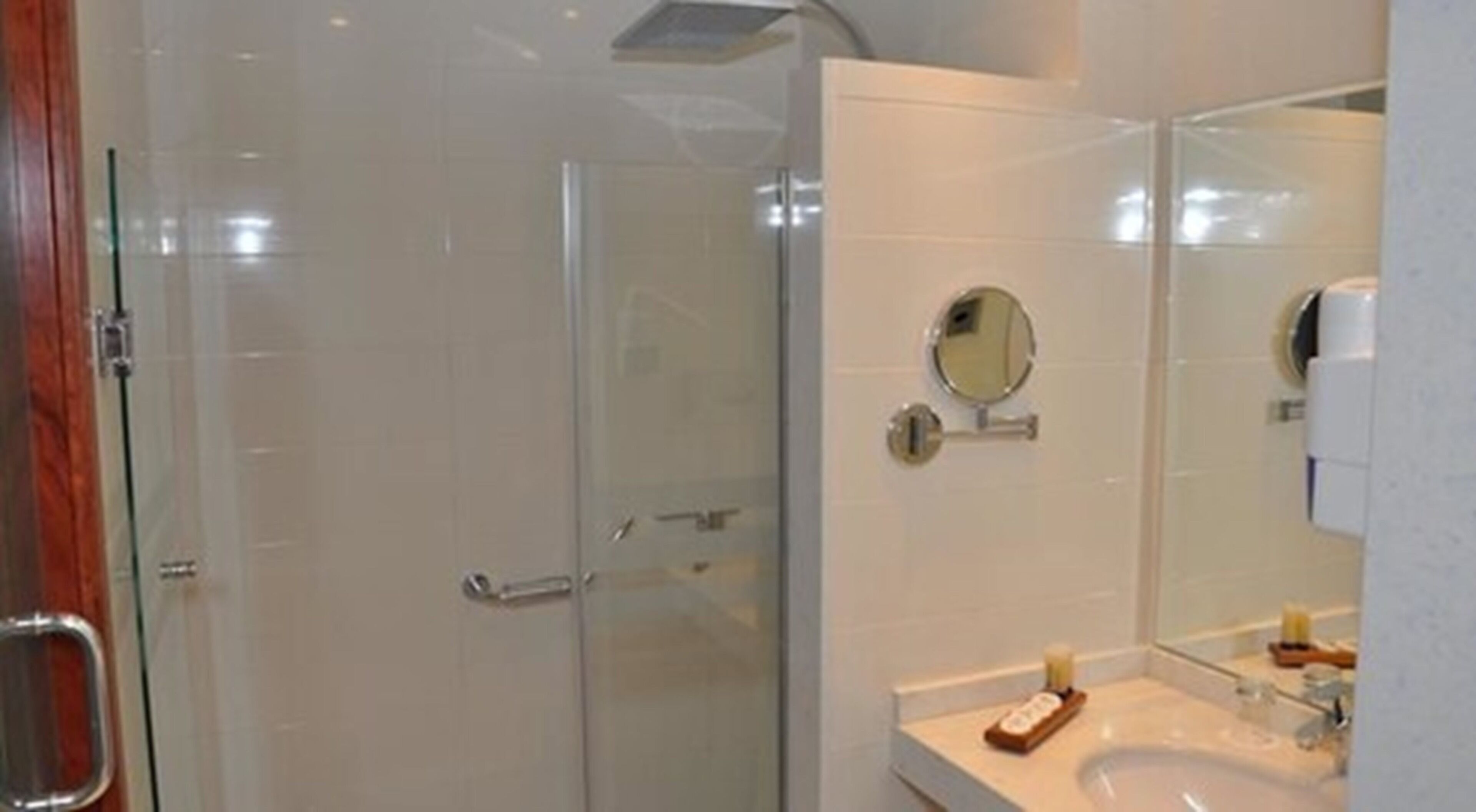 Photo - Across Hotels & Spa