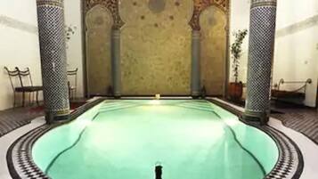 Piscine couverte