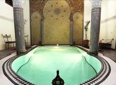 Indoor pool. Riad Jamaï
