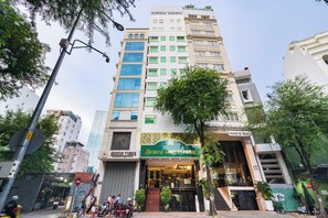 Front of property - Nicecy Saigon Hotel (Ho Chi Minh City)
