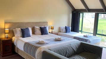 樓中樓客房, 1 張特大雙人床 | 1 間睡房、熨斗/熨衫板、摺床/加床 (收費)、免費 Wi-Fi