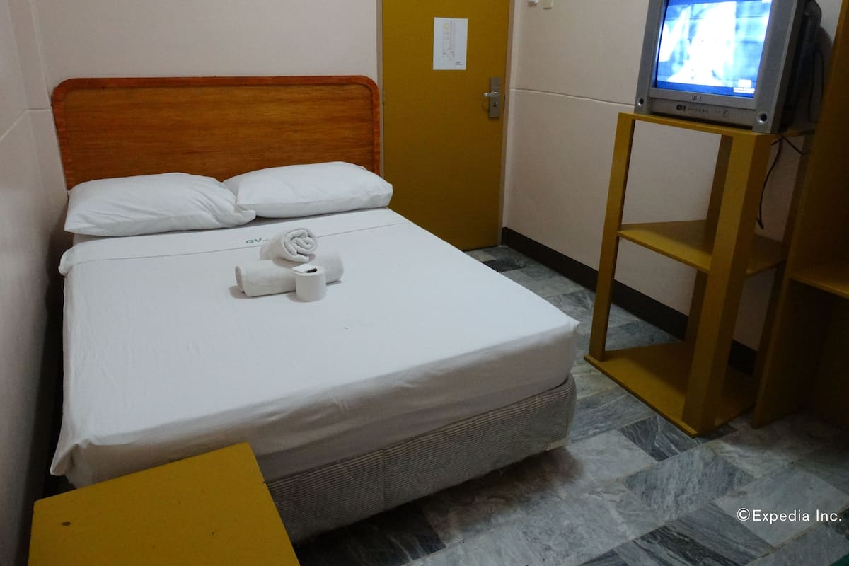 Quarto casal luxo (Matrimonial) | Escrivaninha, camas extras/dobráveis (sobretaxa), roupa de cama