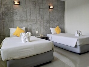 Premium Twin Room, Connecting Rooms | Minibar, desk, iron/ironing board, free WiFi - Bun Hotel (Surat Thani)