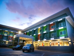 Front of property - Bun Hotel (Surat Thani)