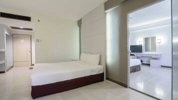 Standard Double Room | Minibar, desk, rollaway beds, free WiFi