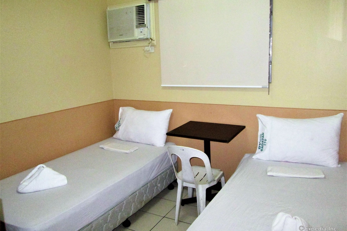 Habitación con 2 camas individuales (Budget) | Sistema de insonorización, ropa de cama, accesible en silla de ruedas