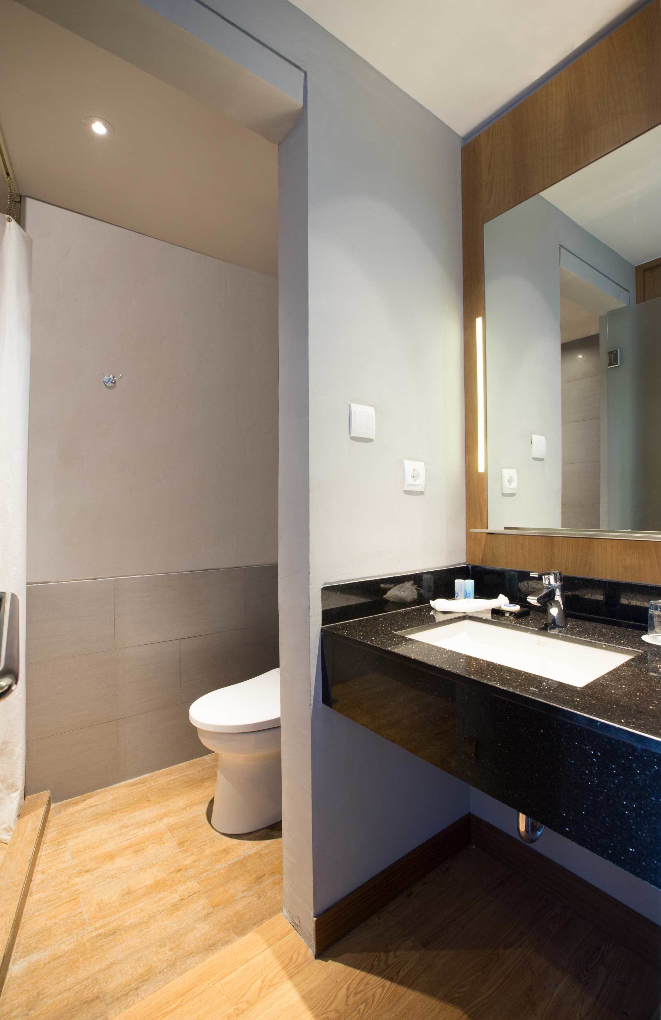 1 bedroom, minibar, in-room safe, desk