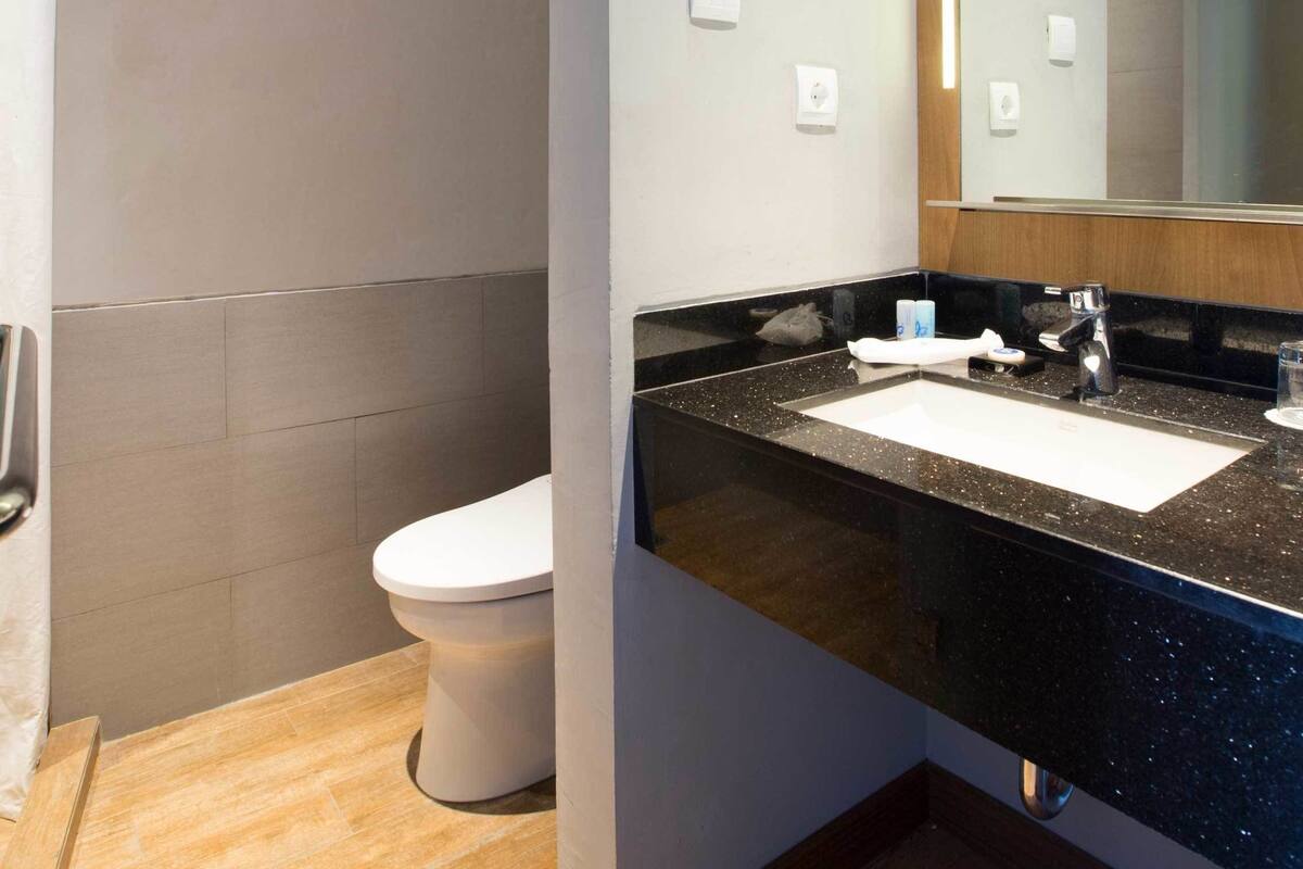 1 bedroom, minibar, in-room safe, desk