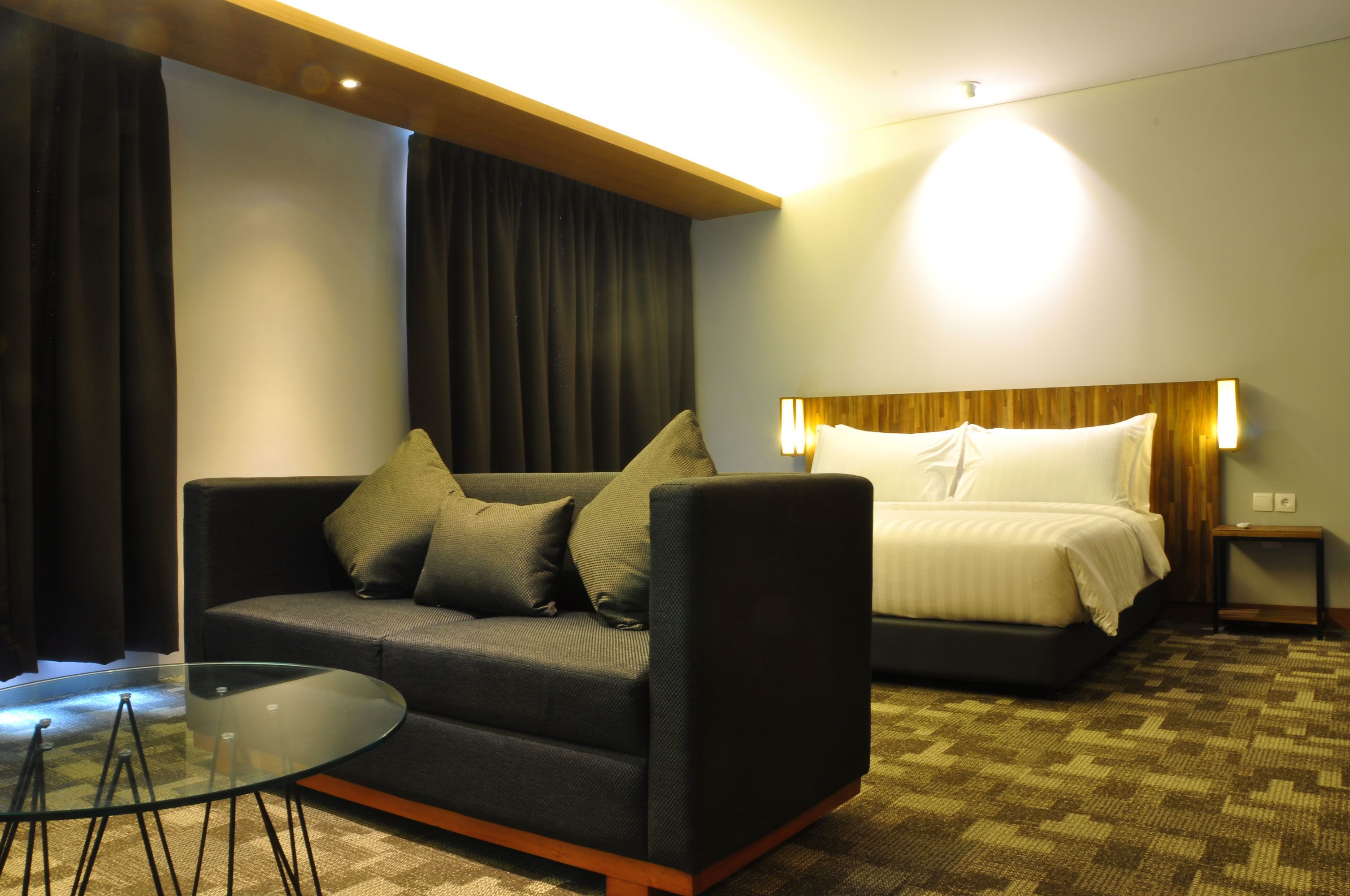 suite include breakfast | 1 bedroom, minibar, in-room safe, desk