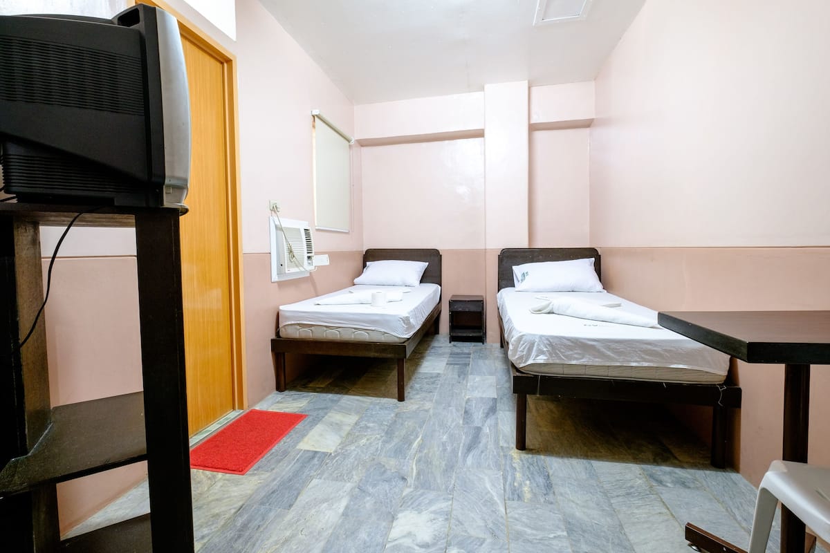 Desk, free WiFi, bed sheets