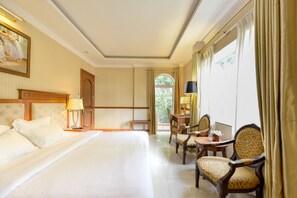 Premium bedding, minibar, in-room safe, desk - Boutique Garden Hotel (Ho Chi Minh City)