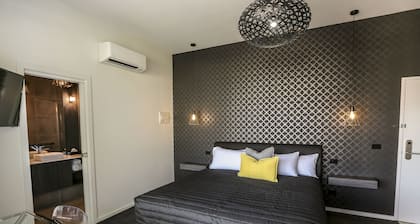 Indulge Apartments CBD