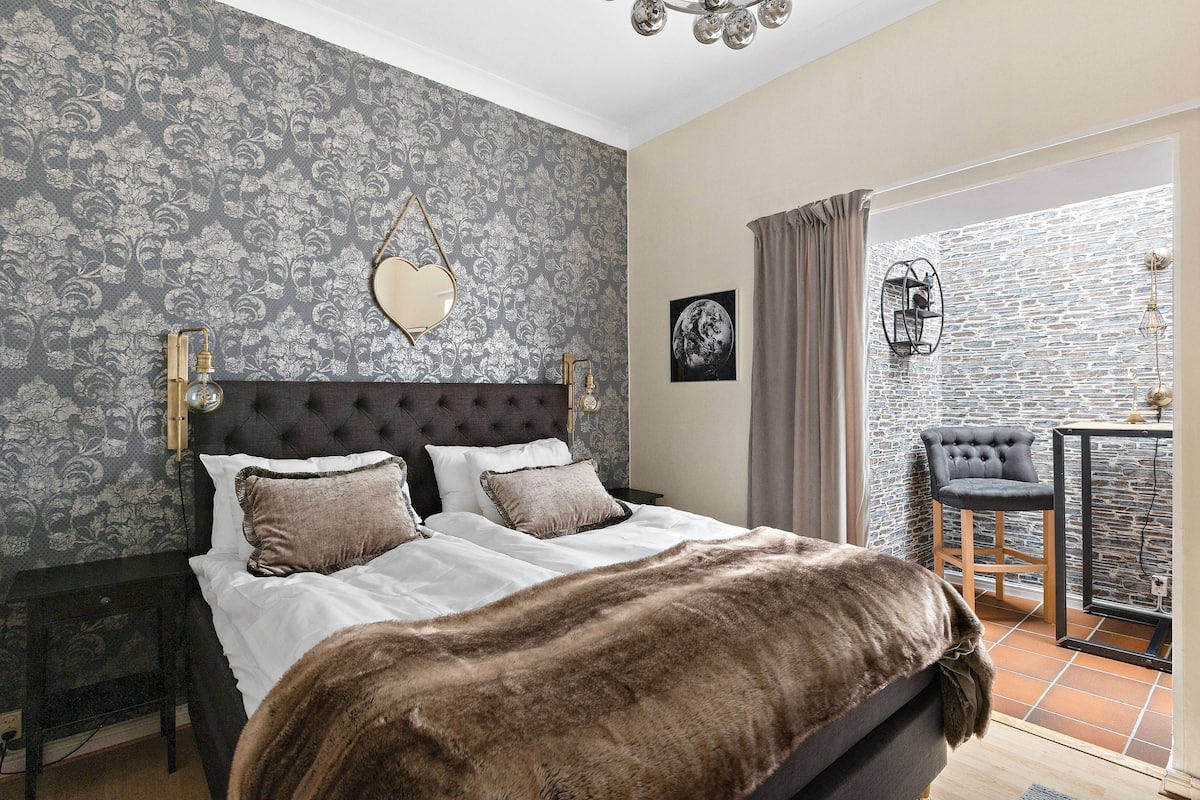 Premium kamer, 1 kingsize bed, niet-roken, bad | Een bureau, gratis wifi, beddengoed