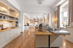 Colazione a buffet inclusa, servita tutte le mattine