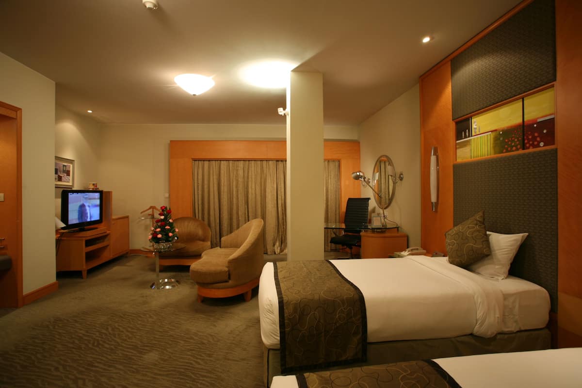 1 bedroom, premium bedding, minibar, in-room safe