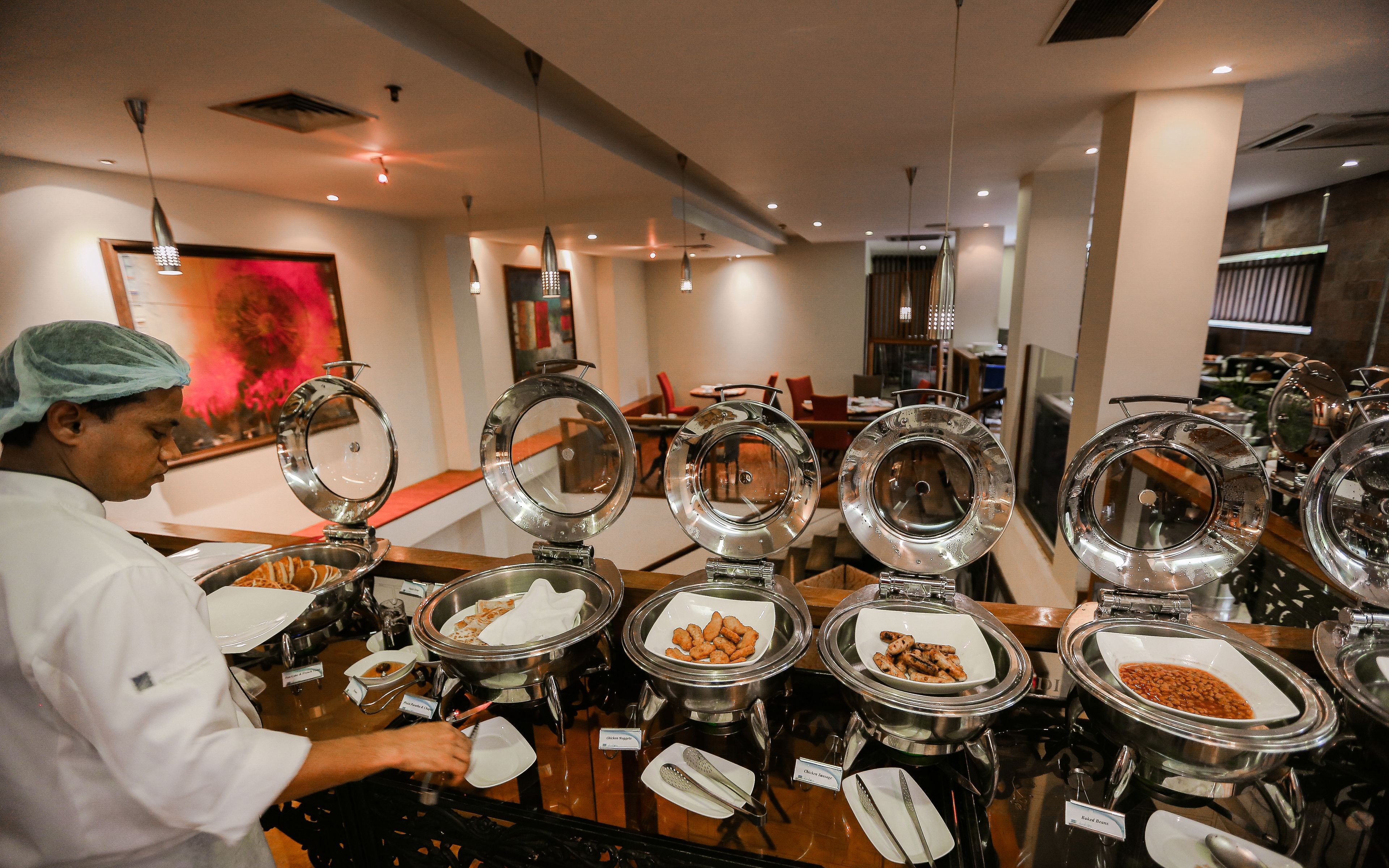 Frokostbuffé hver dag (USD 20 per person)