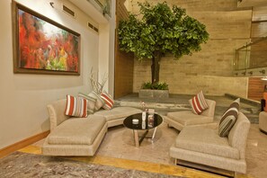 Interior entrance - Lakeshore Hotel & Apartments (Dhaka)