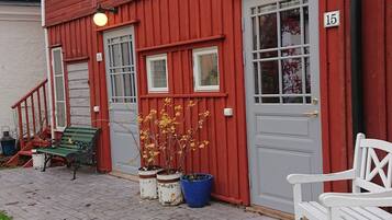 Twin Room, Annex Building (Loft, 2 floors, stair access) | Individually decorated, iron/ironing board, free WiFi, bed sheets