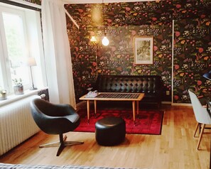 Individually decorated, iron/ironing board, free WiFi, bed sheets - Hotell Park (Vastervik)