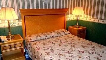 Caja de seguridad en la habitación, escritorio y cunas gratuitas