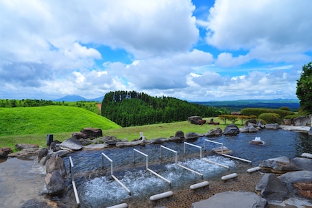 Hot springs. Senomoto Kogen Hotel