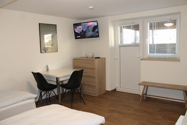 Premium Studio, Private Bathroom | Egyptian cotton sheets, premium bedding, individually decorated, desk