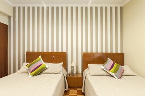 Con stile personalizzato, con arredamento individuale, tende oscuranti