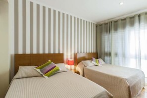 Individualmente decorados, individualmente mobiliados, cortinas blackout