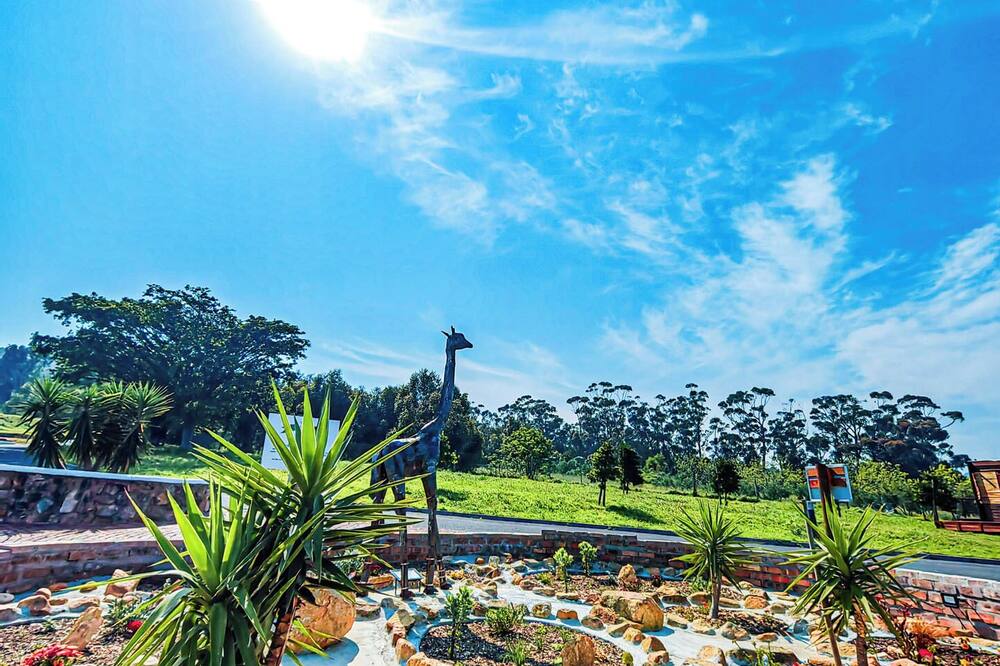 Capelands Wine Farm