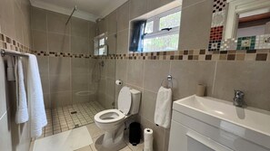 Suite (WhiteStone ) | Baño | Secadora de cabello 