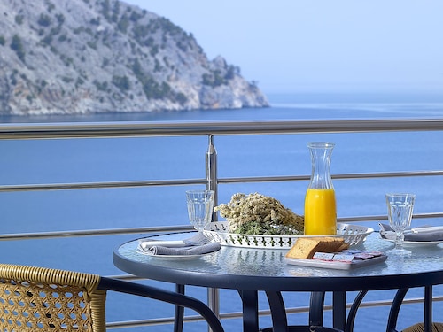 Xenia Residence & Suites