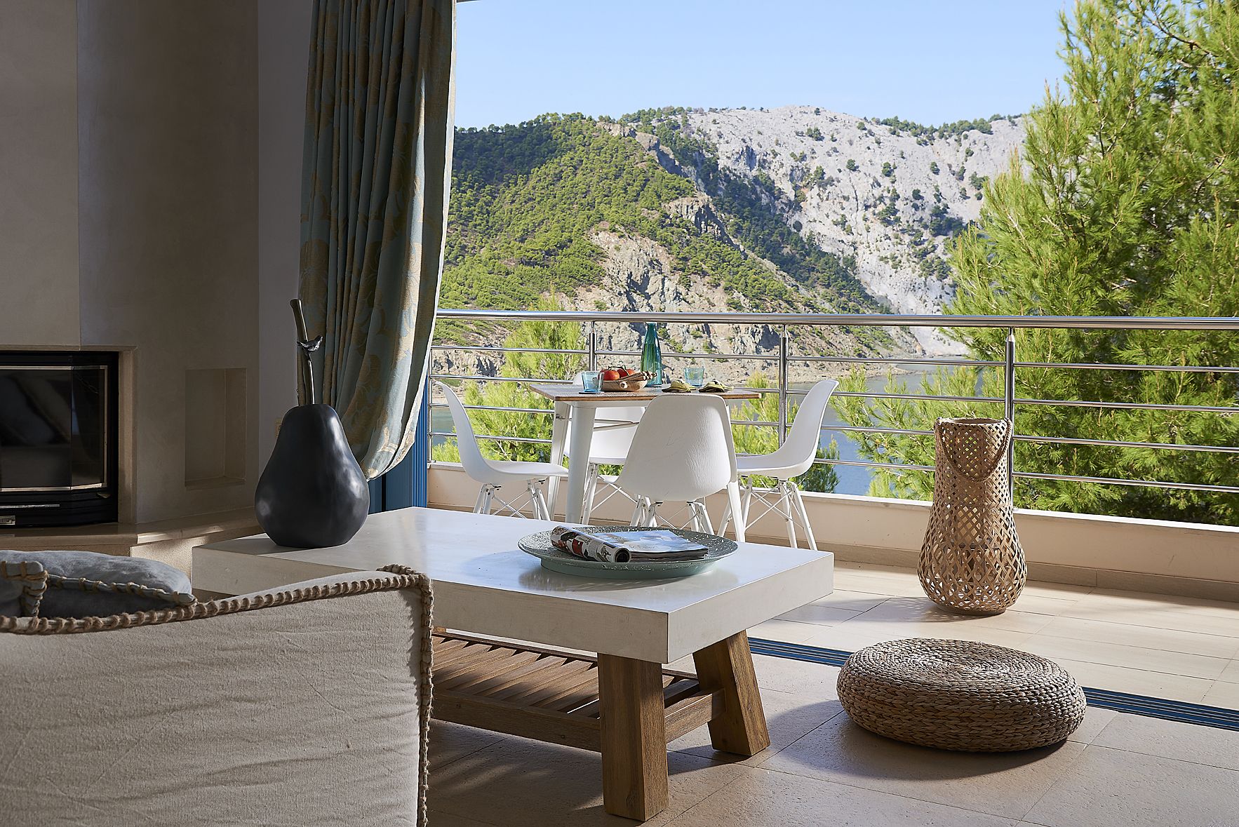 Family Suite, 2 Bedrooms, Sea View | Living area | Flat-screen TV