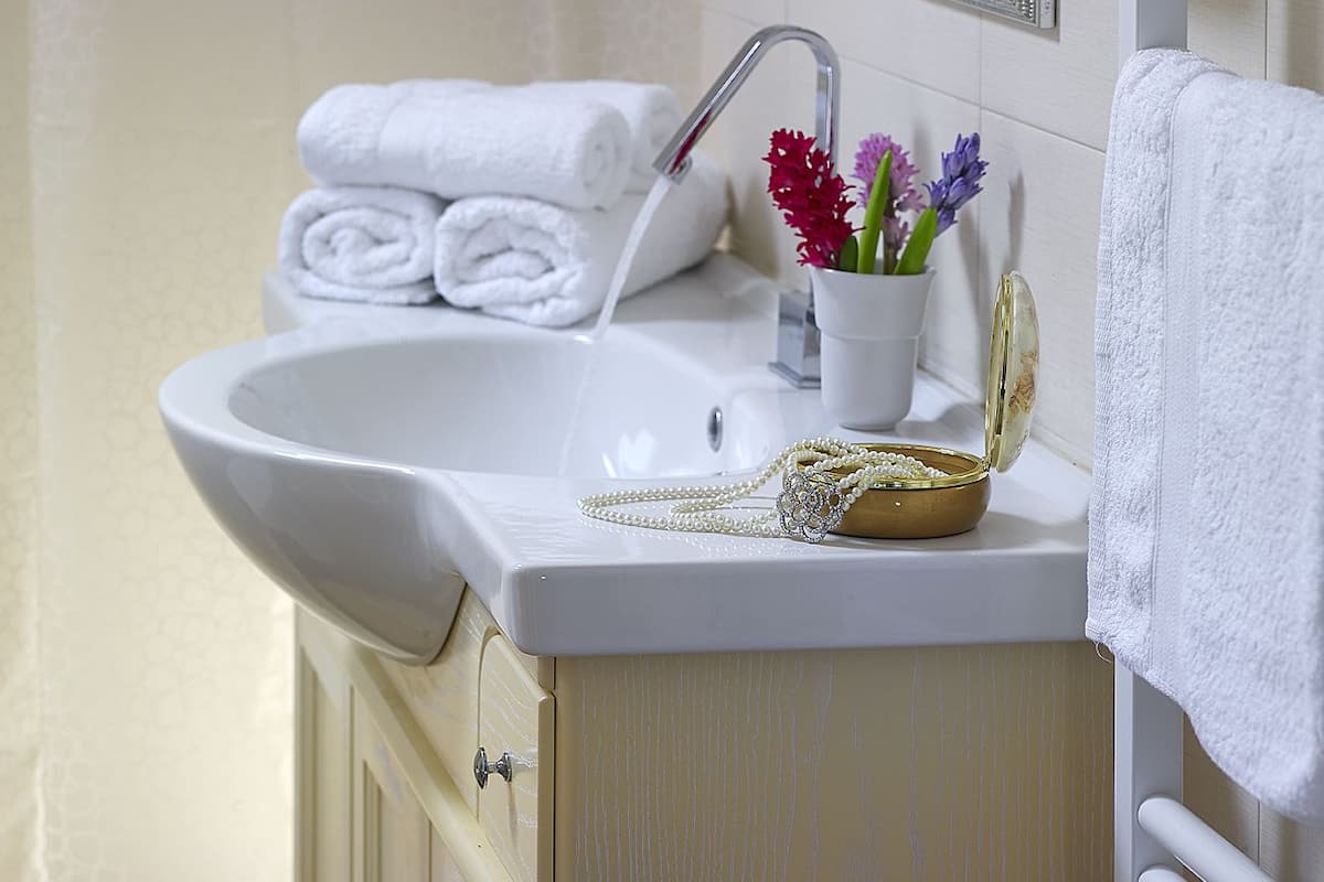 family suite, 2 bedrooms, sea view | bathroom sink