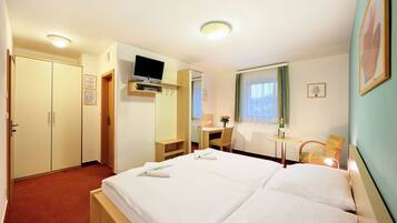 Ropa de cama hipoalergénica y escritorio