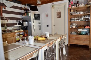 Café da manhã continental todos os dias (EUR 7 por pessoa)