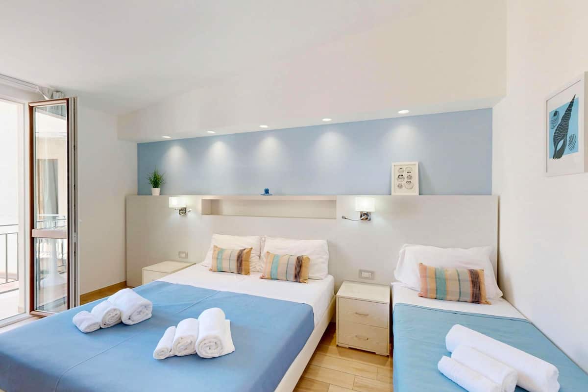 Deluxe Triple Room, Balcony