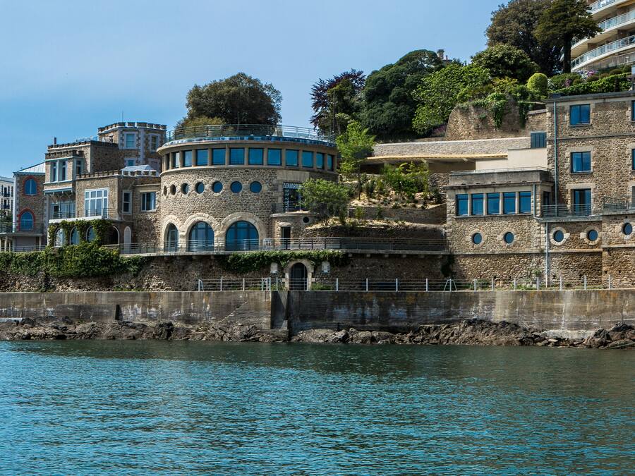 Fachada de la propiedad