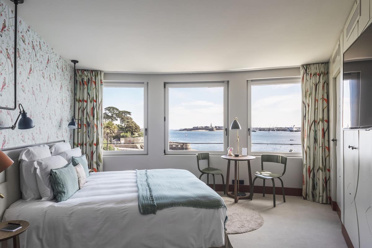 deluxe room, 1 king bed, sea view | view from room