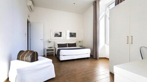 Quarto superior | 4 quartos, edredons de pluma, frigobar, cofres nos quartos