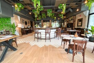 Cafe
