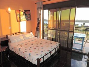 Standard Double Room, 1 Double Bed, Non Smoking, Lake View