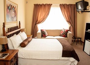 1 bedroom, desk, iron/ironing board, rollaway beds