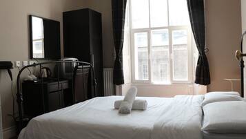 In-room safe, iron/ironing board