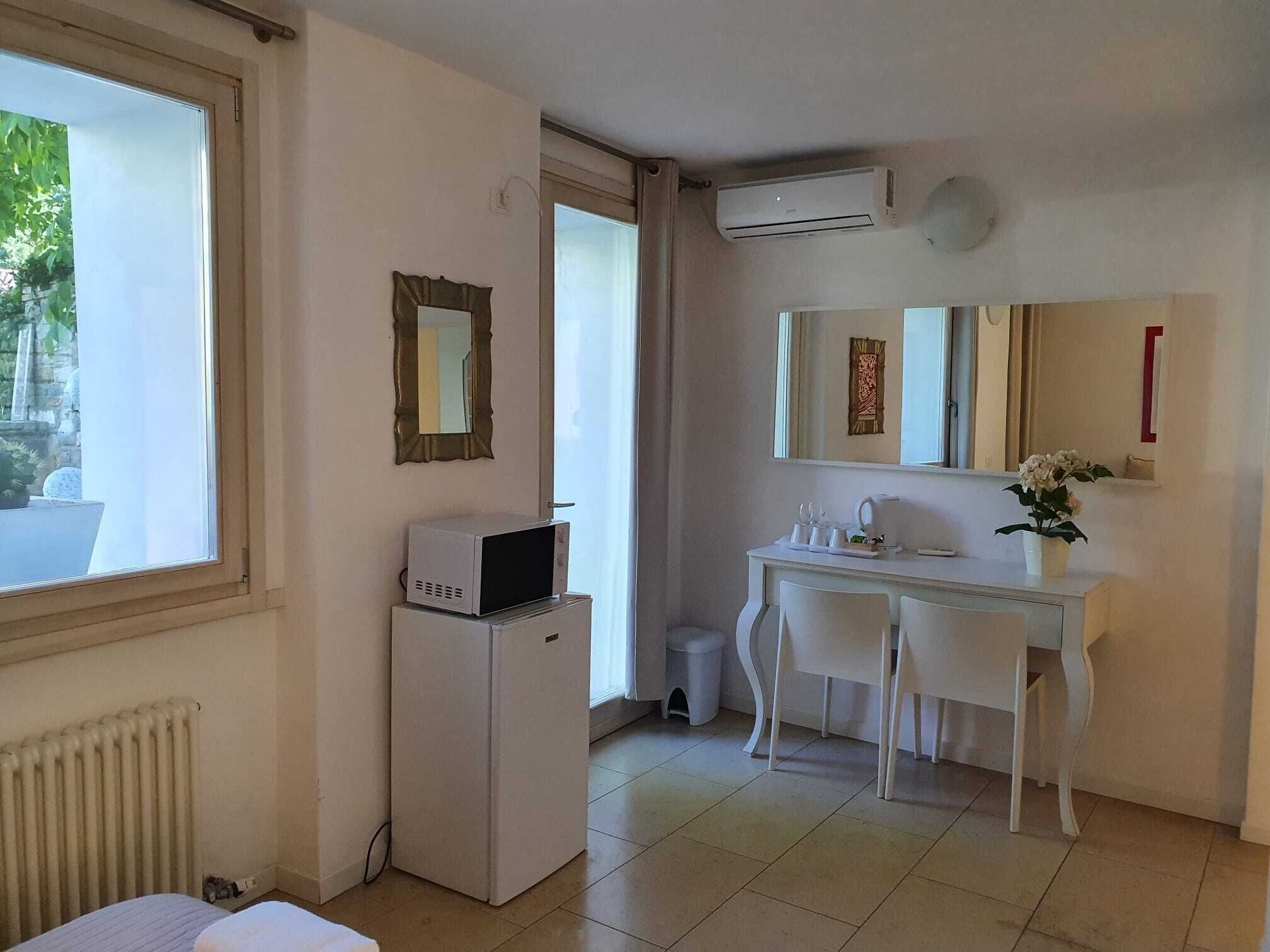 Family Room | Iron/ironing board, free WiFi, bed sheets